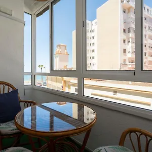 https://piso-junto-al-mar-y-al-centro-de-cadiz.hotelsincadiz.net